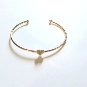 Gorgeous heart bracelet gold plated